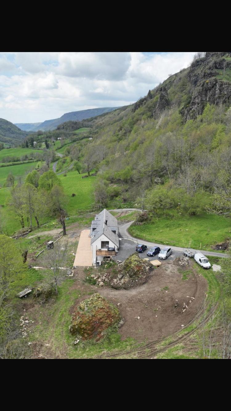 La Lys Martagon Bed & Breakfast Le Falgoux Exterior photo